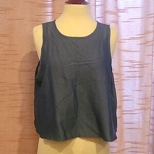 Blue blush denim blue color loose fit sleeveless top keyhole button back szS